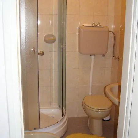 Rovis Apartament Tar-Vabriga